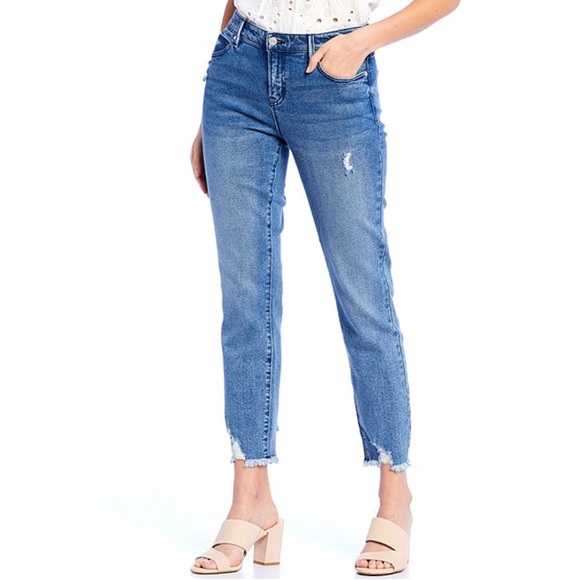 Buffalo David Bitton Denim - NWT Buffalo David Bitton Faith Frayed Hem Jeans Buffalo David Bitton Denim - NWT Buffalo David Bitton Faith Frayed Hem Jeans
